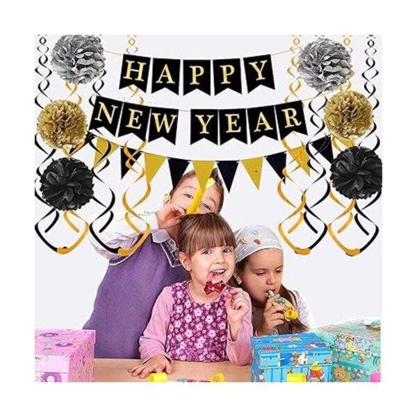 Feliz Año Nuevo con banderines de papel negro dorado con