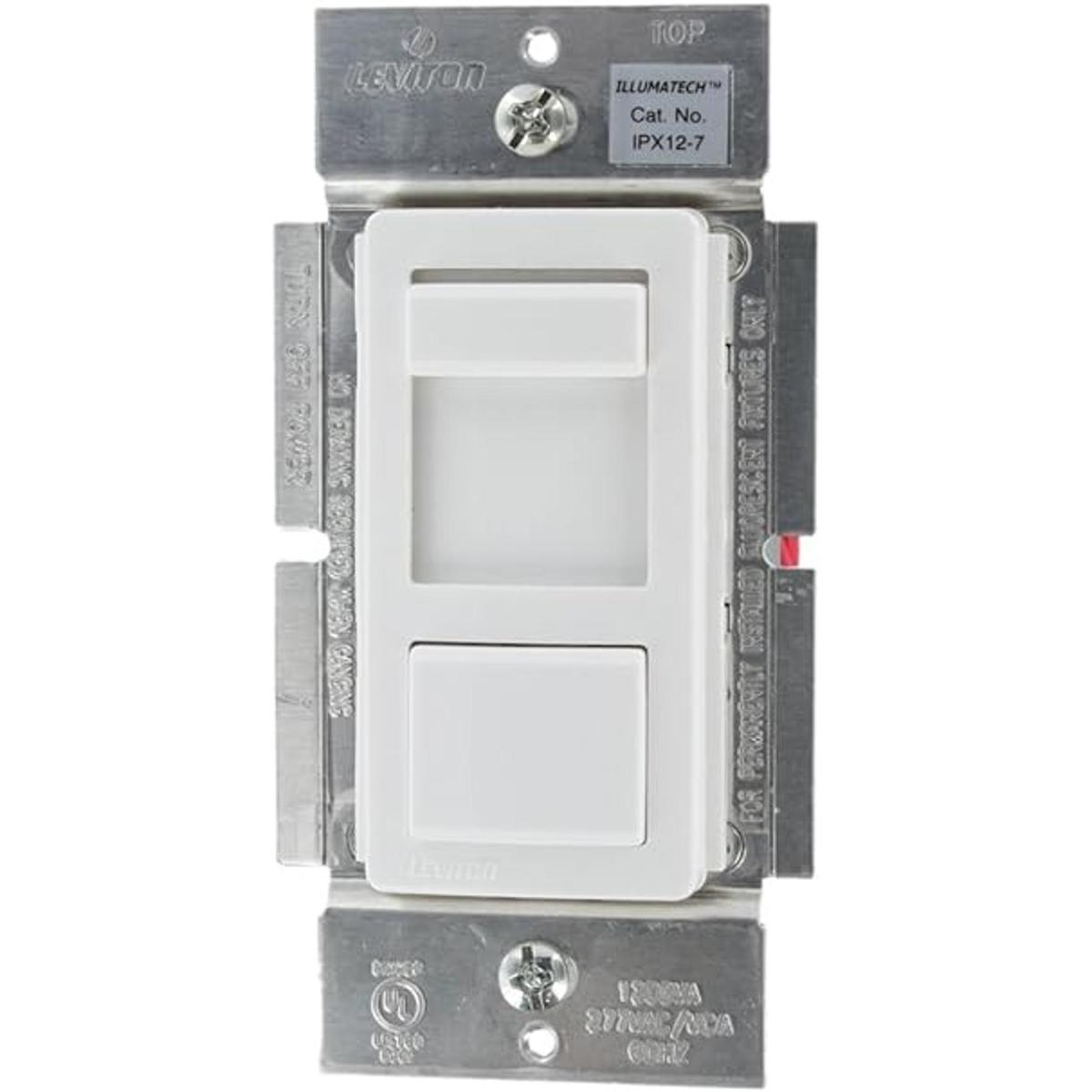 Leviton IPX1270Z IllumaTech 1200VA277VAC Regulador