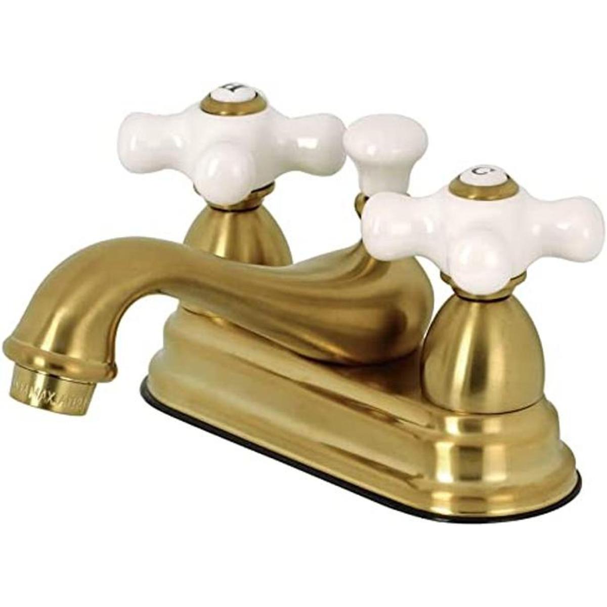 Kingston Brass KS3607PX 4 pulg. grifo de baño central