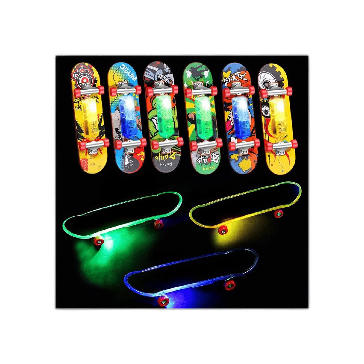 Mini juego de 25 patinetas de dedo para niños mini