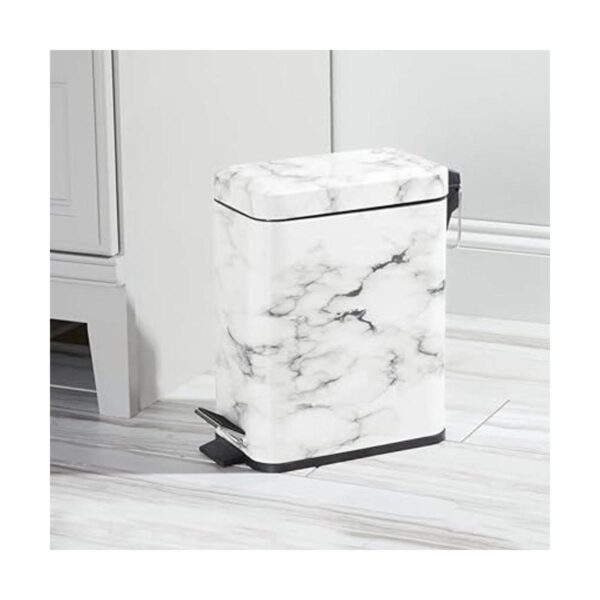 mDesign Cubo de basura de 5 litros con escalón de metal_2