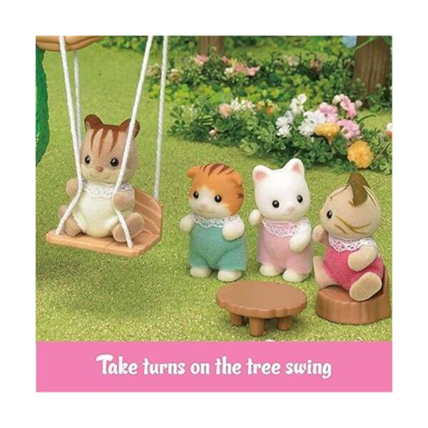 Calico Critters Casa del árbol del bebé verde_4