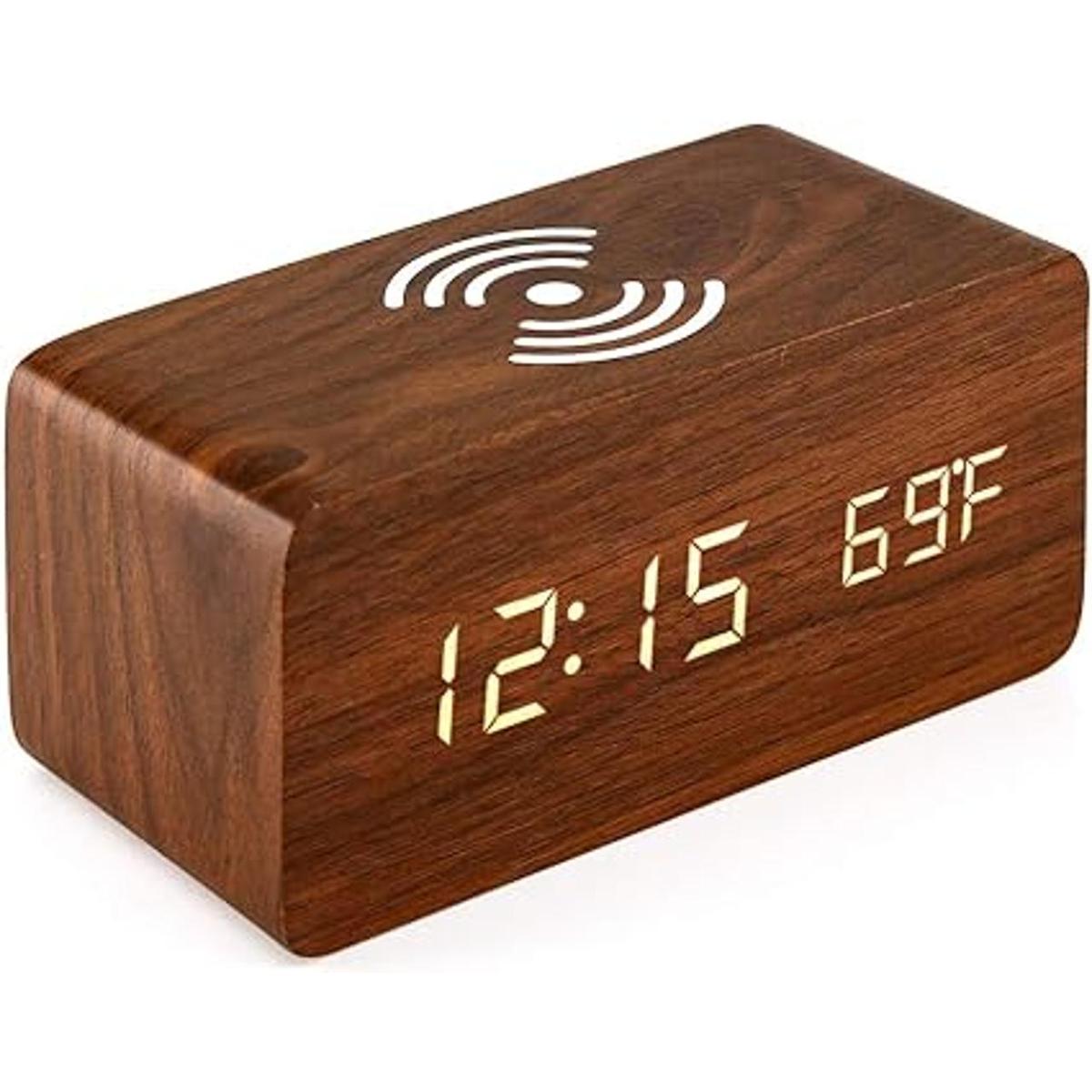 Oct17 Reloj despertador de madera con almohadilla de