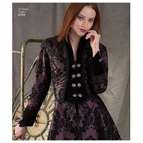 Simplicity 8769 Abrigo medieval para mujer diseño de_1
