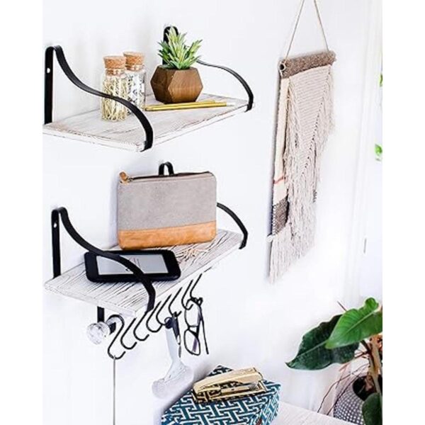 Estantes flotantes para especias montados en la pared con