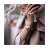 SHENGKE Simplicity Reloj creativo para mujer de cuero_4