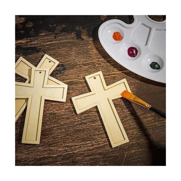 Cruz de madera sin terminar con cuerda de yute para