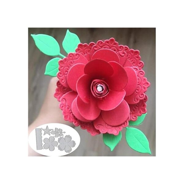 Troqueles de metal con hojas de flores en capas